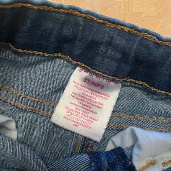 Cute little girl separates sz3t - Picture 8 of 12